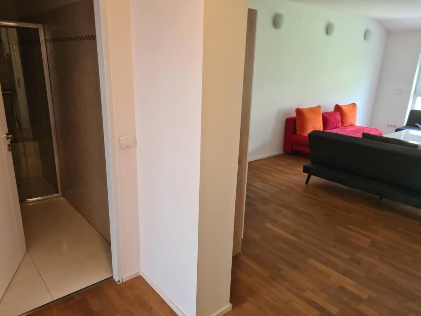 10 Minutes To S-bahn I Garden Option I Wifi Apartment Wien